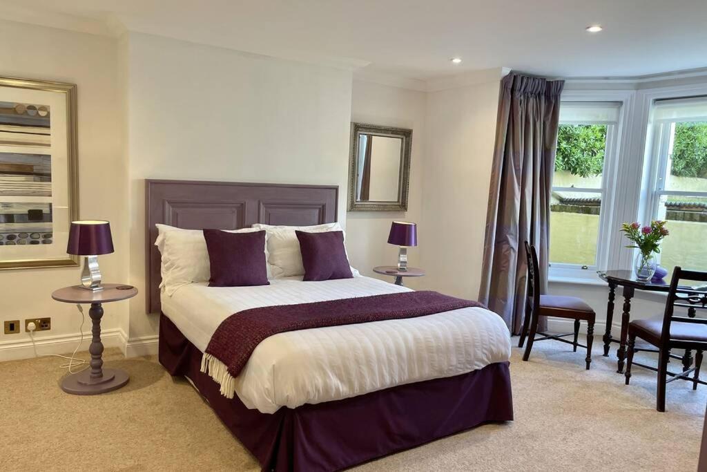 Lavender Apartment - Spacious Apartment Close To The Beach Deal Bagian luar foto